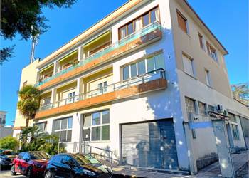 Stabile / Palazzo in Vendita a Pordenone (PN)